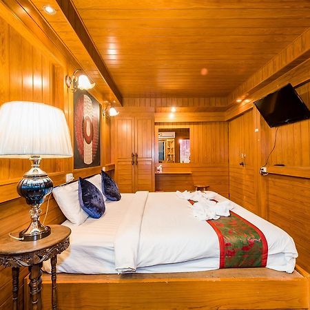 Baan Ratchapruek Villa Phuket Dış mekan fotoğraf