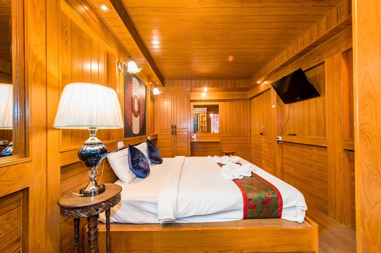 Baan Ratchapruek Villa Phuket Dış mekan fotoğraf